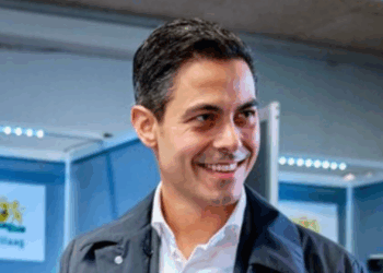 analyse politiek toneelstuk