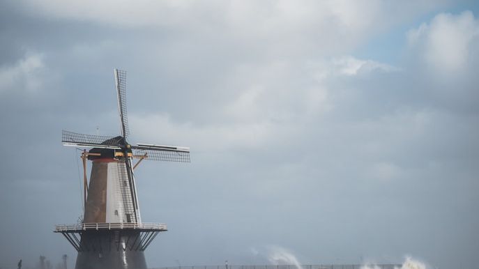 ongeveer onstuimig weer